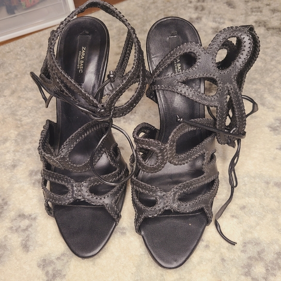 Zara black high heels - Picture 1 of 8